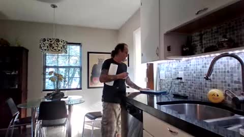 Snapshot of sofaking9 chatting on 01-04-25, 09:09 MicroAngelo online show from 01-04-25, 09:09