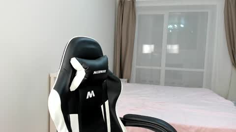 Sophy online show from 12-26-24, 08:21