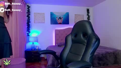 Snapshot of soffi_bunny_ chatting on 01-09-26, 08:06 soffi_bunny_ online show from 01-09-26, 08:06