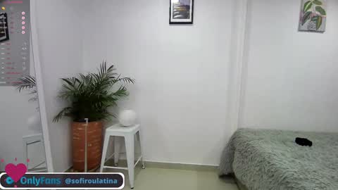 soffi_rousel_ online show from 01-10-25, 05:34