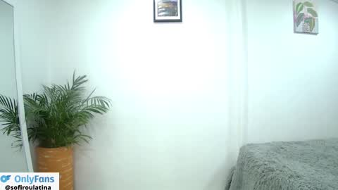 soffi_rousel_ online show from 02-25-25, 05:25