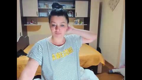 Soffy online show from 02-04-26, 04:51