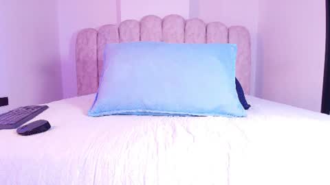 Snapshot of sofi_decker chatting on 07-25-26, 03:15 Sofia online show from 07-25-26, 03:15