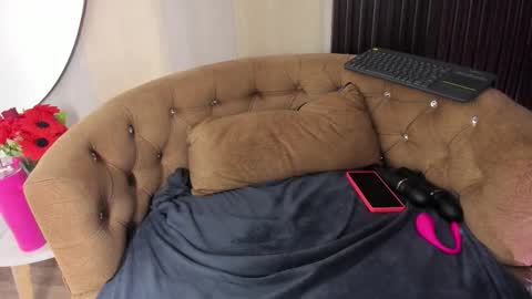 SOFIA online show from 02-27-26, 01:49