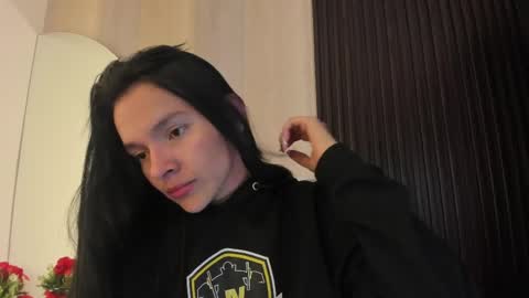 SOFIA online show from 04-13-26, 01:33