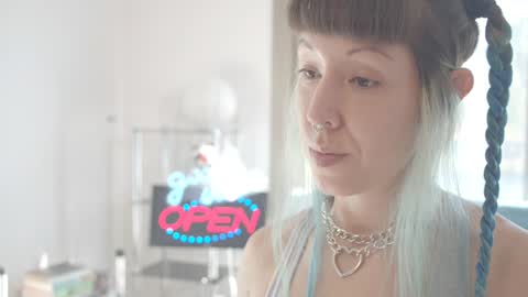 Sofi Mora online show from 01-15-25, 03:07