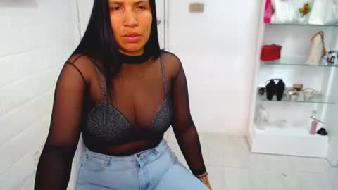 Snapshot of sofia13vene chatting on 10-12-25, 12:04 sofia vene online show from 10-12-25, 12:04