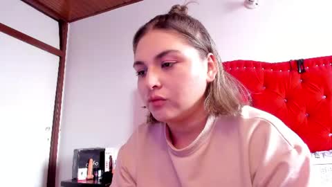 Snapshot of sofia__bella chatting on 06-25-26, 05:28 Sofia bella online show from 06-25-26, 05:28