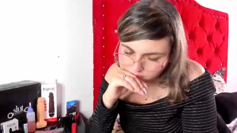 Snapshot of sofia__bella chatting on 07-17-26, 06:35 Sofia bella online show from 07-17-26, 06:35