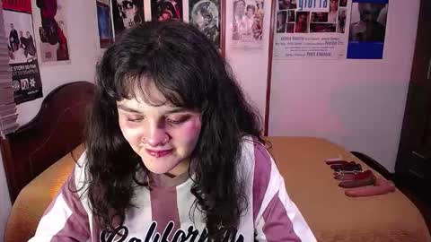 Sofi online show from 11-18-25, 09:08