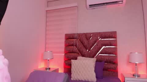 sofia gomes online show from 07-19-26, 11:58