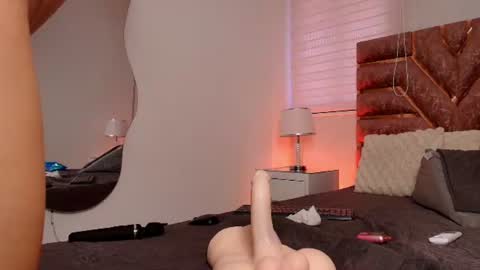 sofia gomes online show from 07-28-26, 02:13
