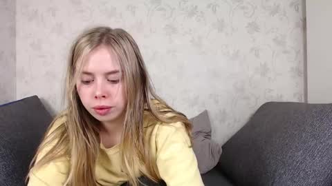 Sofia here online show from 03-17-26, 12:04
