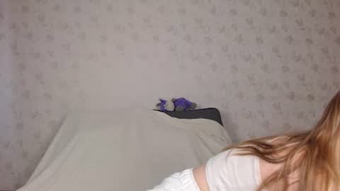 Sofia here online show from 06-15-26, 12:02