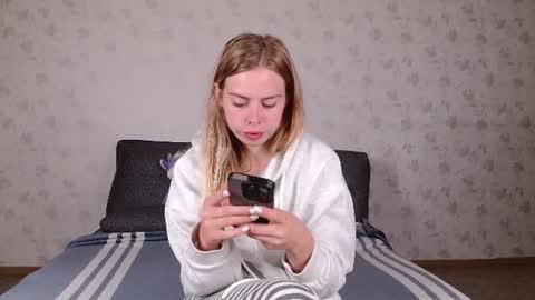 Sofia here online show from 07-13-26, 12:02