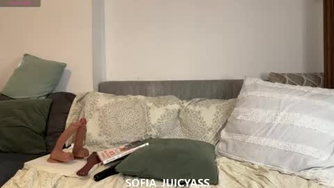 sofia_juicyass online show from 04-23-26, 03:14