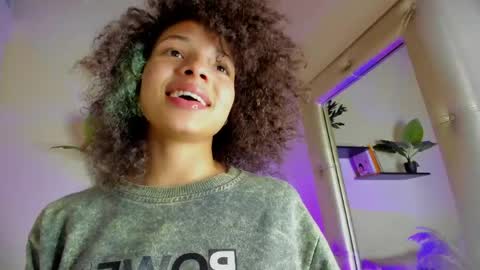 S O F I A  online show from 04-18-26, 10:10