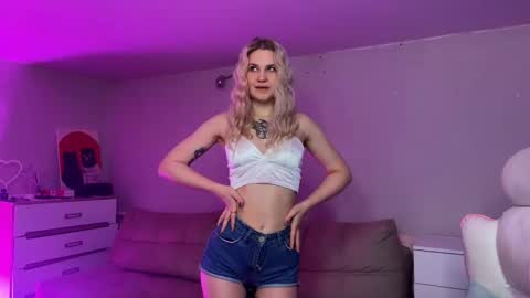 Sofia online show from 02-08-26, 02:26