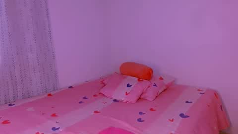 Snapshot of sofia_mark20 chatting on 10-07-25, 08:06 Sofia  online show from 10-07-25, 08:06