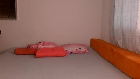 Sofia  online show from 04-11-26, 02:43