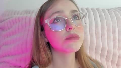     online show from 02-11-25, 04:33