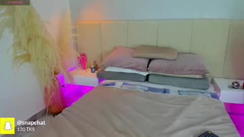 Snapshot of sofia_pamela chatting on 11-07-25, 07:03 SOFIA PAMELA online show from 11-07-25, 07:03