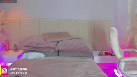 Snapshot of sofia_pamela chatting on 11-08-25, 06:51 SOFIA PAMELA online show from 11-08-25, 06:51