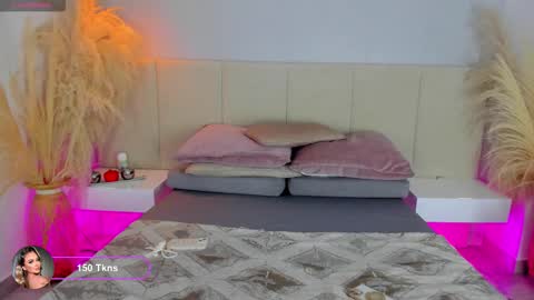 Snapshot of sofia_pamela chatting on 02-05-26, 07:40 SOFIA PAMELA online show from 02-05-26, 07:40