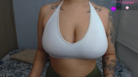 Snapshot of sofia_stonee1 chatting on 10-26-25, 05:52 kanella  valery online show from 10-26-25, 05:52