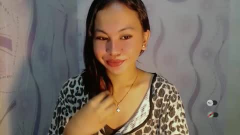 sofia_sweetheart18 online show from 02-02-26, 12:37