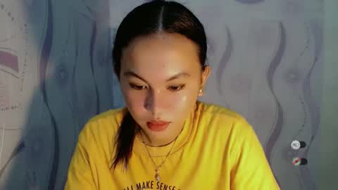sofia_sweetheart18 online show from 02-10-26, 04:33