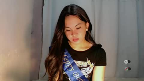 sofia_sweetheart18 online show from 07-04-26, 01:01