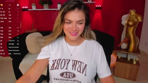 sofia_velvetx online show from 05-05-26, 02:36