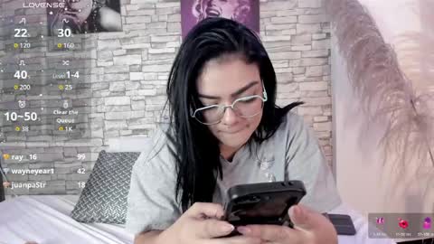 sofiaalarson online show from 07-17-26, 04:45