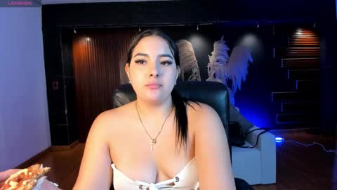 Sofia caramel online show from 12-14-25, 11:48