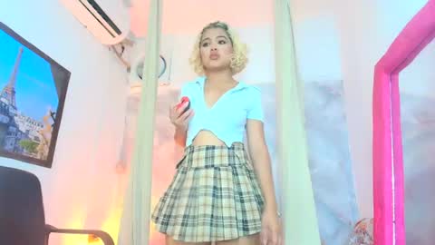 sofiacastillo01 online show from 07-26-26, 01:40