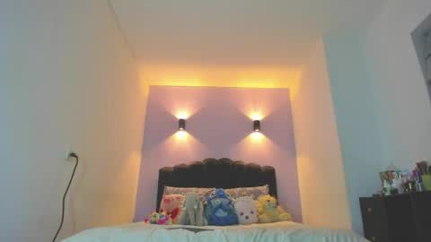 Snapshot of sofiaclaus_19 chatting on 04-26-26, 04:10 Sofia online show from 04-26-26, 04:10