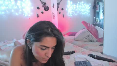Snapshot of sofiacruz16 chatting on 01-17-25, 03:45 sofiacruz16 online show from 01-17-25, 03:45