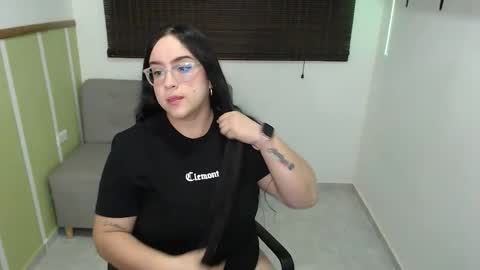 SOFIA online show from 11-25-25, 01:22