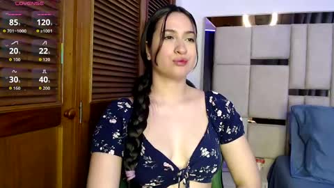 Snapshot of sofiaduque_26 chatting on 05-12-26, 08:17 sofiaduque_26 online show from 05-12-26, 08:17
