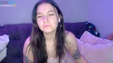 sofiafaerie online show from 12-29-24, 07:00