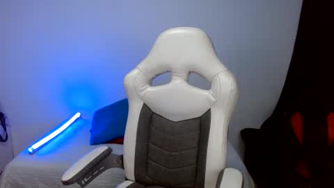 sofia online show from 04-01-26, 02:34