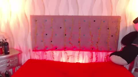 Snapshot of sofiakoltss chatting on 10-19-25, 07:36 Sofi online show from 10-19-25, 07:36