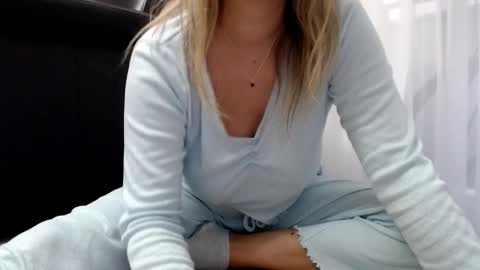 SofiaLenis online show from 12-17-24, 03:06