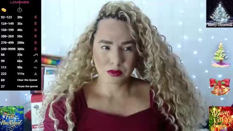 Snapshot of sofiamadisson chatting on 12-28-24, 02:32 Sofia Madisson online show from 12-28-24, 02:32