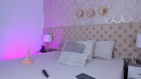 SofiaReyees online show from 07-14-26, 01:50