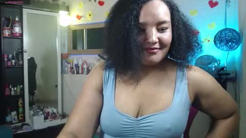 sofiaroyal23 online show from 03-19-26, 04:22