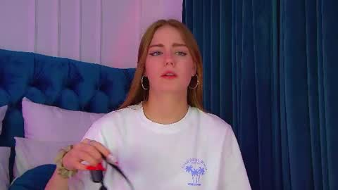 Snapshot of sofiasarvain chatting on 08-05-26, 06:00 Sofia online show from 08-05-26, 06:00