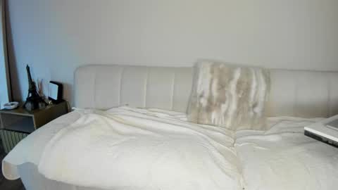 SOFIA   online show from 12-02-25, 10:16