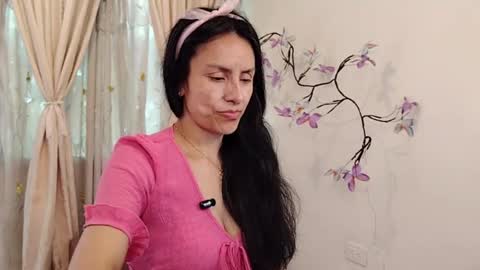 Snapshot of sofibelladelavega chatting on 05-13-26, 07:33 Sofi Bella online show from 05-13-26, 07:33